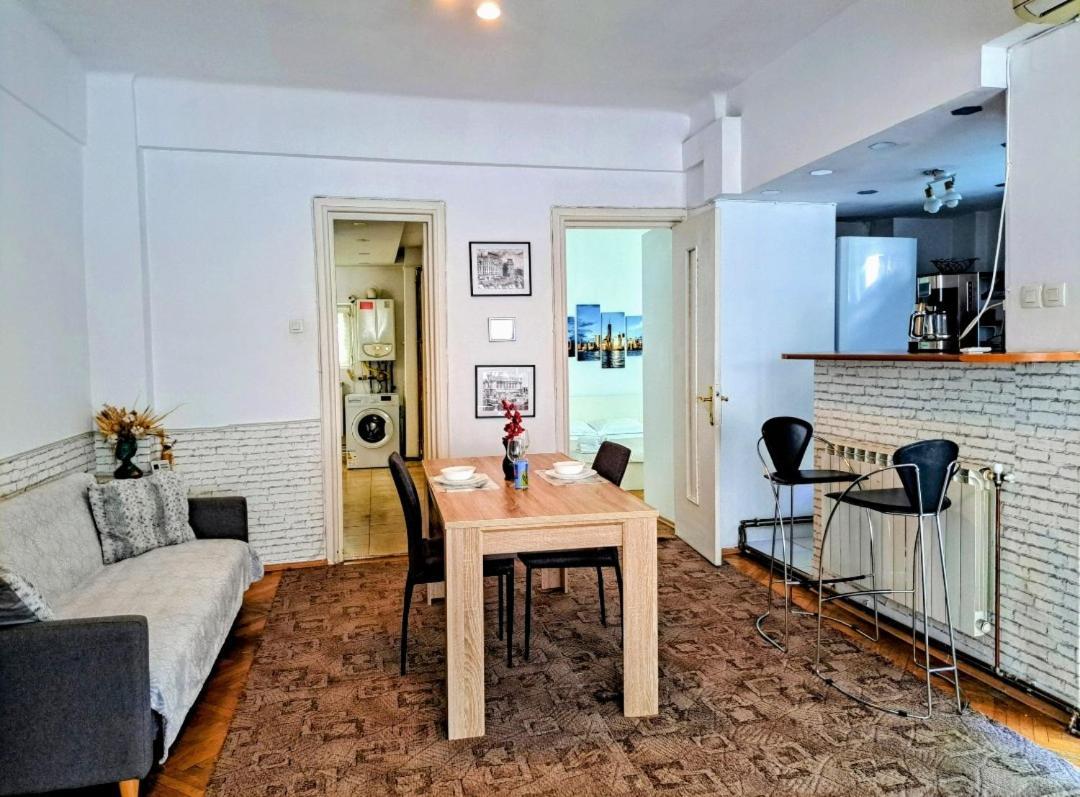 Luxury Piata Romana * Bucureşti