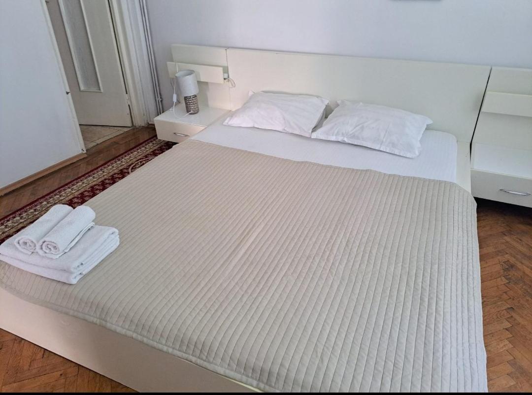 Luxury Piata Romana Apartament