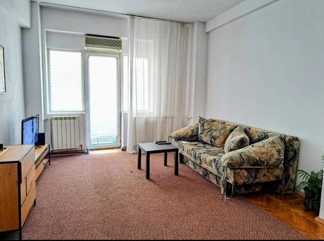 Luxury Piata Romana * Bucureşti